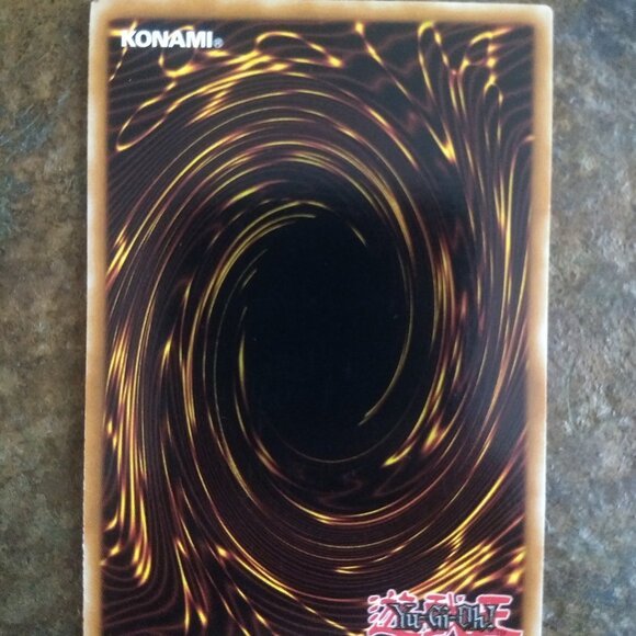 Yu-Gi-Oh YuGiOh Hero Medal (STON-EN050), Ultimate Rare, 1st Ed., NM - Picture 5 of 5